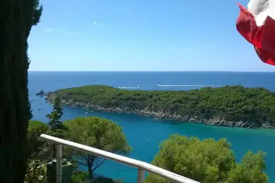 Image de Fetovaia Villa avec vue sur la mer, à 200 mètres de la plage, parc
