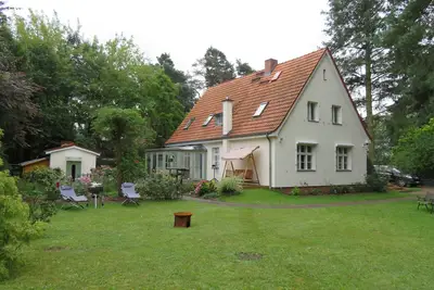 Image de Red Riding Hood - notre maison juste à l'extérieur de Berlin