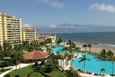 Image de Puerto Vallarta en bord de mer Belle 2br / 2ba condo;