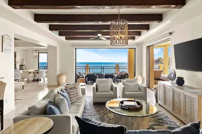 Image de Réductions disponibles (Sep-Dec 18, 2019) Récemment rénové Penthouse 4 chambres