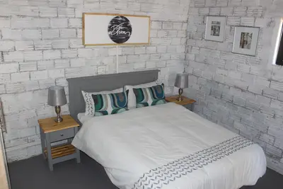 Image de 35 Sur Abbey, spacieux, confort avec un look rustique.