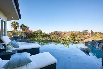 Image de Hollywood Hills Jewel Mar Lu