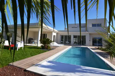 Image de Villa Sun 8 Pers Piscine Chauffee 400 M Des Plages **** - Cap D'Agde