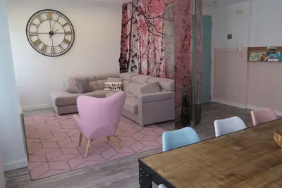 Image de Appartement Spacieux (130m), Nouveau, au centre (en option Garage) et Design
