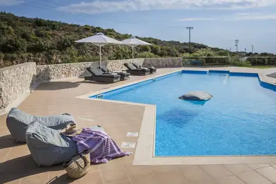 Image de Élégant appartement de 2 chambres avec piscine privée de 107m2 à Skala