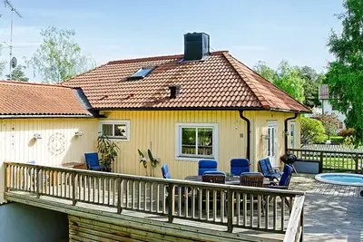 Image de Villa familiale, quartier calme à 10 min de Stockholm et à 5 minutes de la plage