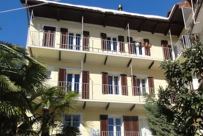 Vue imprenable sur le lac et silence absolu dans une maison de tonnelle récemment rénovée