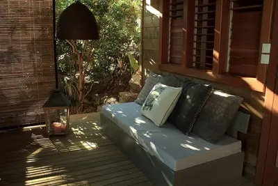 Image de Bungalow Lux Nana Sakifo: l'ambiance créole (clim, wifi, piscine, jardin, pkg)