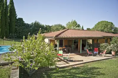 A Aix En Provence superbe maison d'Architecte avec piscine et vue panoramique