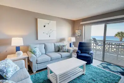 Image de 2br / 2ba - Front du golfe avec une vue magnifique sur le golfe et la piscine