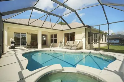 Wischis Florida Vacation Home - Perle tropicale à Cape Coral