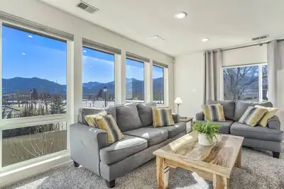 Image de * Nouveau * Vues Incroyables! Superbe Emplacement, 2 Br, Sleeps 8, Proche De Downton & Vieille Ville De Colorado, Wifi Gratuit