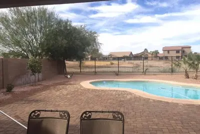 Image de Magnifique maison de 4 chambres avec piscine privée chauffée située à Johnson Ranch