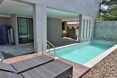 Image de Maison de piscine privée à Kamala