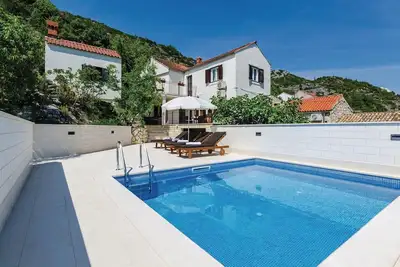 Image de Superbe maison de 2 chambres à Oslje