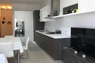 Image de Un nouvel appartement moderne avec vue sur la mer. Un lieu de détente