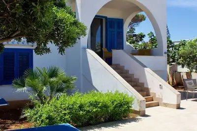 Image de villa-maison mère avec accès direct à la plage prix spécial juin 2019