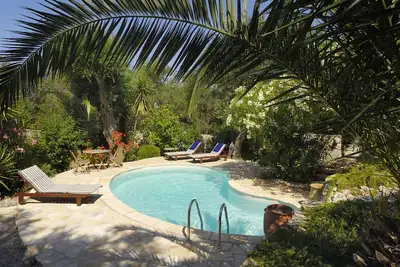 Image de Villa Shu Shu. Emplacement privé et paisible avec piscine dans de vastes jardins clos