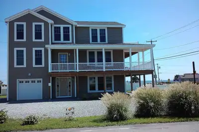 Image de Belle nouvelle grande maison surplombant la plage de Scarborough
