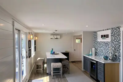 Image de Nouvellement rénové 3 br \/ 3bth en bord de mer \/ condo en bord de mer.