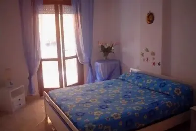 Bel appartement spacieux et calme de 2 chambres à côté de la plage d'Algheros