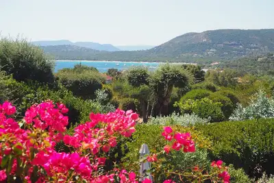Image de Villa vue Mer (golfe Pinarello) et Montagne, Piscine, Clim, Plage à 400m. 8 Pers