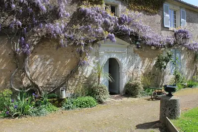 Image de Votre maison a l'Abbaye, proche des plages, dans parc arboré, calme au village