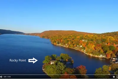 Image de Rocky Point - Absolument le meilleur emplacement sur le lac Greenwood! 1 heure de Nyc.