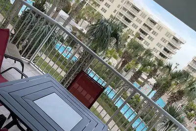 Image de Condo 3bdrm / 2bath Beach & Bayside * Toutes les cloches et sifflets *