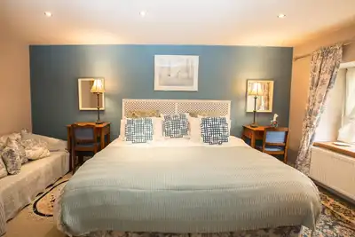 Image de Cottage mews stable converti avec chambre double ou king-size