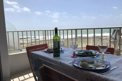 Appart T3, vue mer, situé sur le remblai, proche du marché Aragot