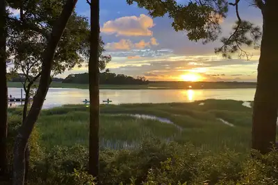 Image de Mise à jour du chalet 3 Br Inlet Cove; Vue spectaculaire sur la rivière; Près de la piscine, du quai