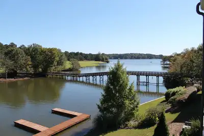 Image de Lake Oconee - 2 Chambre \/ 2 salles de bain à l'intérieur Cuscowilla-Printemps 2018
