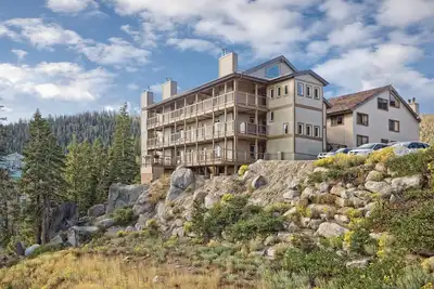 Image de Le lac Tahoe, un terrain de jeu ouvert toute l’année!