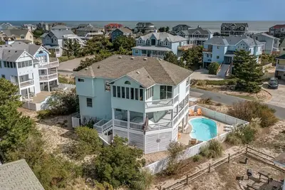 Ancres loin | 200 m de la plage | Piscine privée, bain à remous