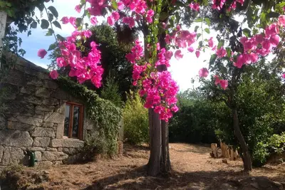 Image de Grande maison en pierre pour 2 + 1 personnes.