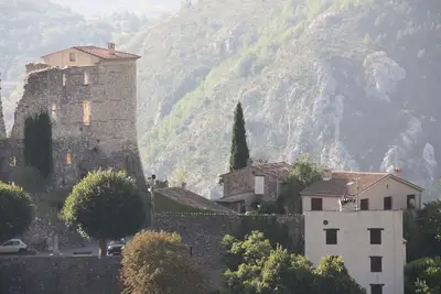 Image de Au Pied du Château. Studio au coeur du village médiéval de Gréolières.