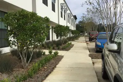 Image de 2br \/ 2ba Refined Ruston Home Adjacent To Louisiana Tech University, Capacité 5