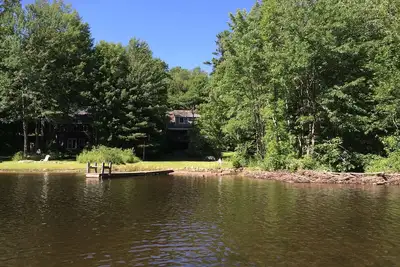 Image de Serene, Private Waterfront House - Retraite d'été parfaite!