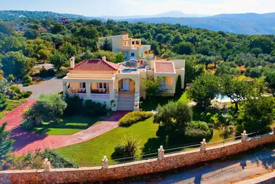 Excellente Villa Avec Vue Sur Mer Et Piscine PRIVÉE (Villa Deleni)