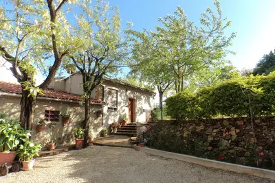 Image de Cottage indépendant, confortable et privé, niché dans la campagne toscane