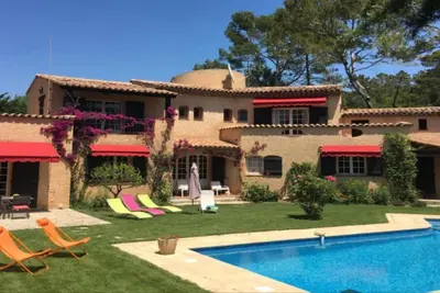 Image de Agréable villa, au calme, à 10 minutes à pied du village de Valbonne.