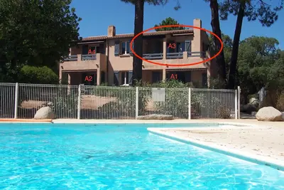 Image de Studio à l'étage dans villa 4 appartements, avec grande piscine, plage à pied
