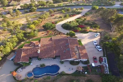 Image de San Diego / Rancho Santa Fe Estate-Private Gated- minutes des plages, piste de course