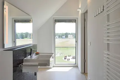 Maison d'architecte individuelle indépendante offrant tout le confort, cheminée, sauna, grand jardin, vue. . . . - Seestück Prerow