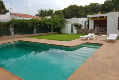 Image de Villa avec piscine privée, Calafat, 300m de la plage Barbecue Wi-Fi