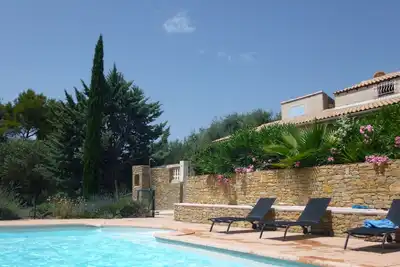 Image de Villa avec piscine, volley et boulodrome, pour famille ou groupe