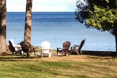 Image de Cabin Waterfront Connexion avec Boat House et Pier ** vient d'être refait **