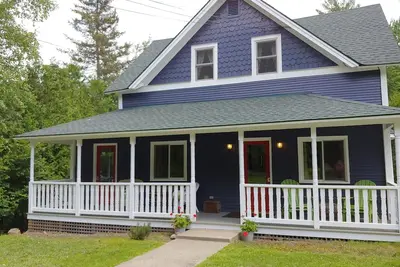 Image de Cottage 3 Chambres dans le Village Adirondack High Peaks de Keene Valley