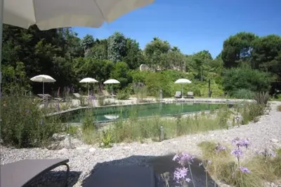 Image de Location de gîtes*** avec piscine naturelle et vélos  dans golfe de  St-Tropez